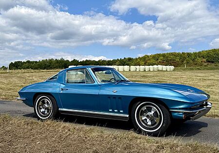 Chevrolet Corvette C2 STING RAY 350HP Version - Black Plate California -
