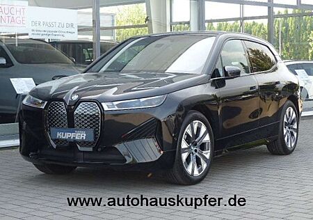 BMW iX xDrive40 Sportpaket PANO- SKY°AHK*bel.Sitze