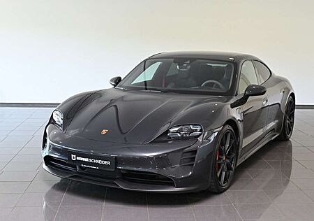 Porsche Taycan GTS Pano ACC BOSE Vierradlenkung Matrix
