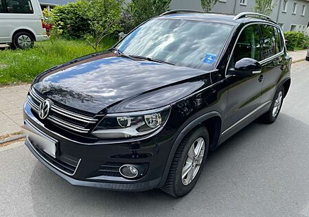 VW Tiguan Volkswagen 2.0 TDI DPF BlueMotion Technology Sport