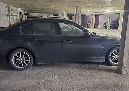BMW 320i 320