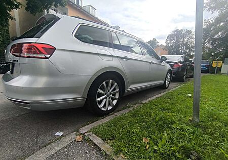VW Passat gebraucht kaufen VW Passat Volkswagen 2.0 TDI (BlueMotion Technology) DSG Highline