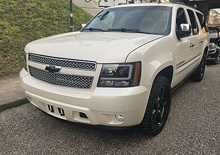 Chevrolet Suburban 2WD LTZ klima xenon navi 22 zoll 7 Sitzer