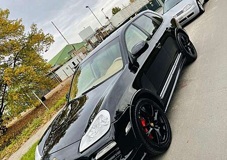 Porsche Cayenne Tiptronic S GTS