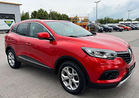 Renault Kadjar Limited Deluxe TCe 140 | KAMERA | AHK