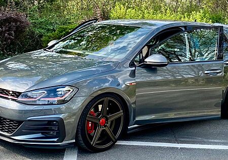 VW Golf GTI Volkswagen *Sonderausstattung* DSGPerformance