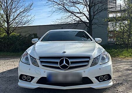 Mercedes-Benz E 250 CGI Coupe BlueEFFICIENCY Automatik Avantgarde