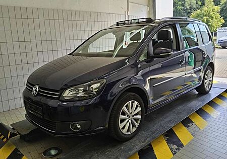 VW Touran Volkswagen 1.4 TSI EcoFuel DSG Highline Panorama AHK