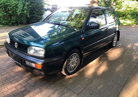 VW Golf Volkswagen 1.8 Automatik Avenue 66650 km 2-Hand