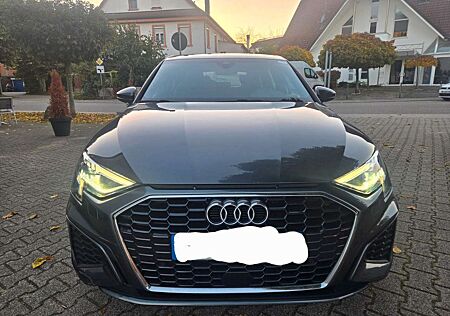 Audi A3 Sportback 35 TDI S line Vollausstattung