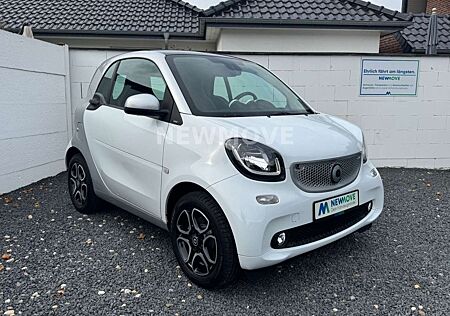 Smart ForTwo coupe Kamera SHZ Navi Bluetooth Pano
