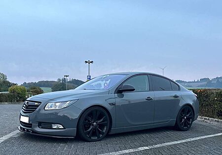 Opel Insignia 1.8 Sport OPC Line
