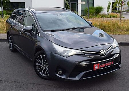 Toyota Avensis Touring Sports Comfort 1.Hand,Navi