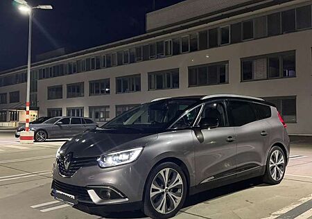 Renault Scenic 7 Sitzen