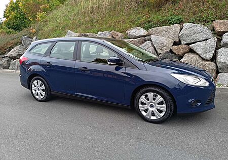 Ford Focus Turnier / 1. Hand / HU/AU neu / AHK !!!