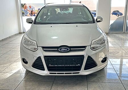 Ford Focus Turnier Trend 1.0 EcoBoost Navi Parklenkass. Notbr