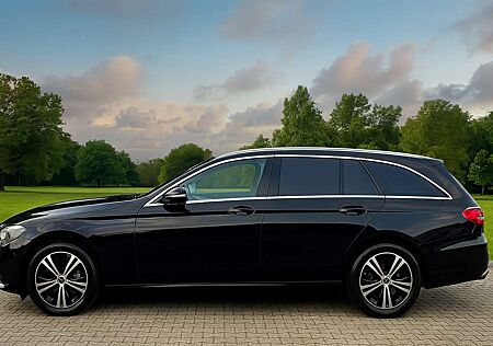 Mercedes-Benz E 220 d T 9G-TRONIC Avantgarde