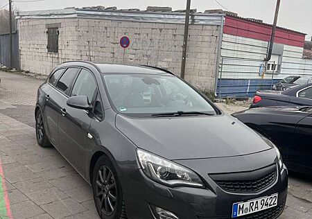 Opel Astra 1.6 Turbo Automatik Sport