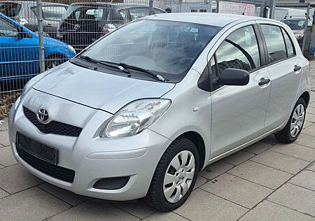 Toyota Yaris Cool