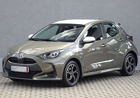 Toyota Yaris Hybrid 1,5 Comfort/Licht+Regen/Kamera/15"