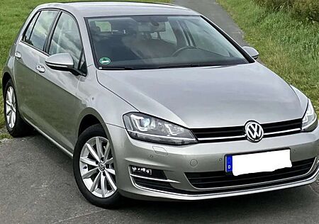 VW Golf Volkswagen 1.6 TDI BlueMotion Technology Lounge