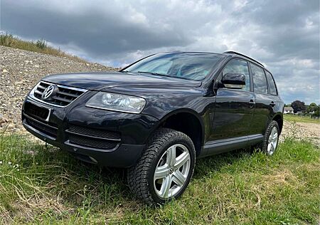 VW Touareg Volkswagen 3.0 V6 TDI DPF Xenon Leder Luft Offroad TÜV-27 AH