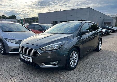 Ford Focus Turnier Titanium*NAVI*KAMERA*SHZ*TMP*LRDHZ