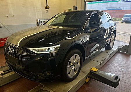 Audi e-tron 55 2x S LINE BLACK 21Z./ACC/AHK/360°/SIDE