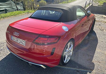 Audi TT RS Roadster quattro S tronic