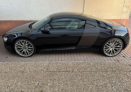 Audi R8 4.2 FSI quattro R tronic