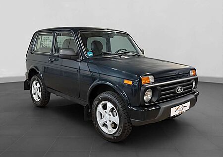 Lada Taiga Urban 4x4 *AHK*SHZ*Servo*4 Sitze*TÜV NEU*2. Hand