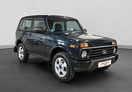 Lada Taiga Urban 4x4 *AHK*SHZ*Servo*4 Sitze*TÜV NEU*2. Hand