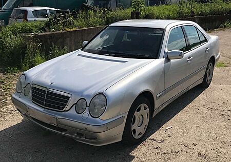 Mercedes-Benz E 280 4-Matic Classic