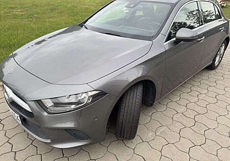 Mercedes-Benz A 200 Progressive