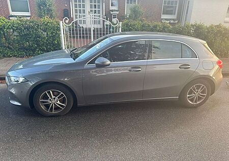 Mercedes-Benz A 200 Progressive