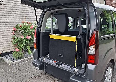 Citroën Berlingo Citroen Selection mit Rollstuhlrampe