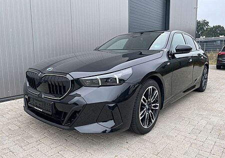 BMW 520 d M Sport/PANO/HARMAN/AHK/STANDHEIZ/LP81.629€