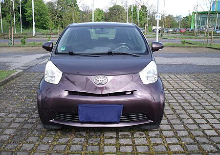 Toyota iQ 1.0 +