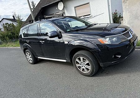 Mitsubishi Outlander 2.0 DI-D 4WD Inform