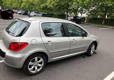 Peugeot 307 Limousine 5-Türer