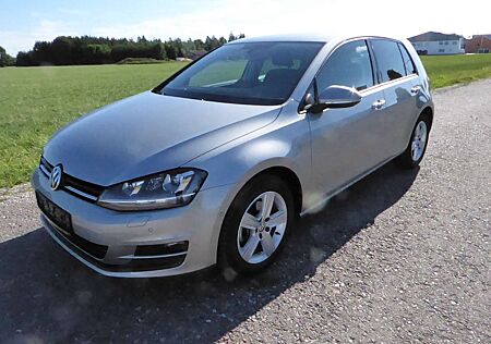 VW Golf Volkswagen Comfortline,DSG,Tempo,MFL,SHZ,Xenon,NAVI,1Hand