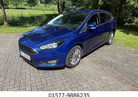 Ford Focus 1.0 Navi PDC SHZ Zahnriemen Neu