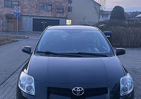 Toyota Auris 2.0 D-4D Luna
