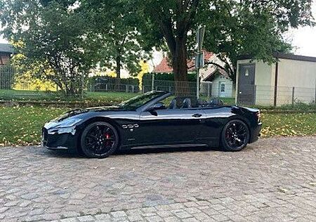 Maserati GranCabrio SPORT D-FAHRZEUG*NOVITEC*20"*BI-XENON