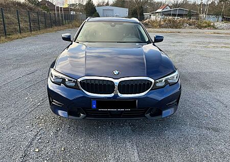 BMW 320i 320 Touring Aut. Advantage AHK