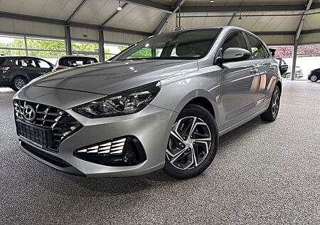 Hyundai i30 1.6CRDI Trend Navi RfK PDC Klimaaut