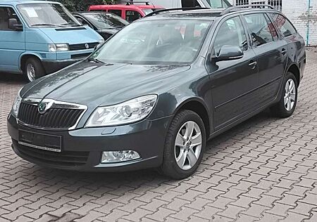 Skoda Octavia Combi Elegance 4X4 Neuer Tüv