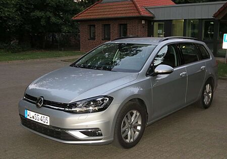 VW Golf Variant Volkswagen Golf VII 1.5 TSI ACT LED FernlAss 8-fach ACC AHK