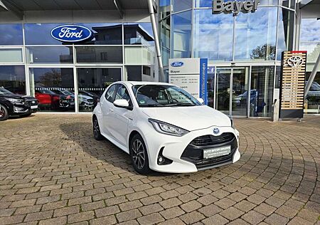 Toyota Yaris gebraucht kaufen Toyota Yaris Hybrid 1.5 VVT-i Team Deutschland