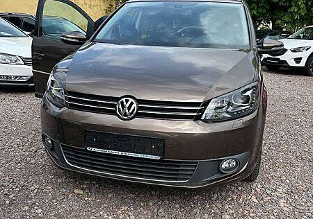 VW Touran Volkswagen 2.0 TDI DPF BlueMotion Technology DSG Highline